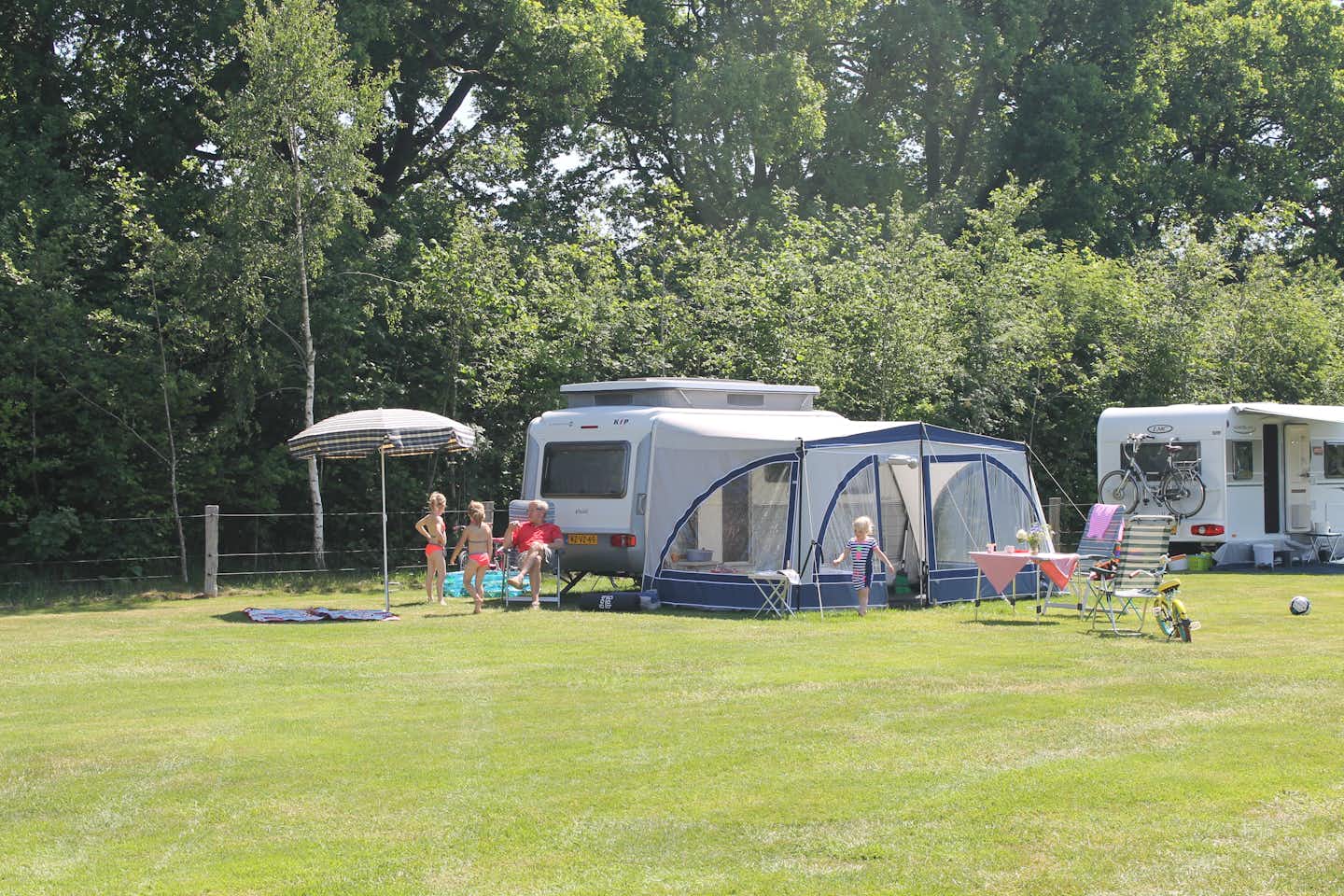 Camping Dal van de Mosbeek -  Wohnmobilstellplatz im Grünen auf dem Campingplatz 