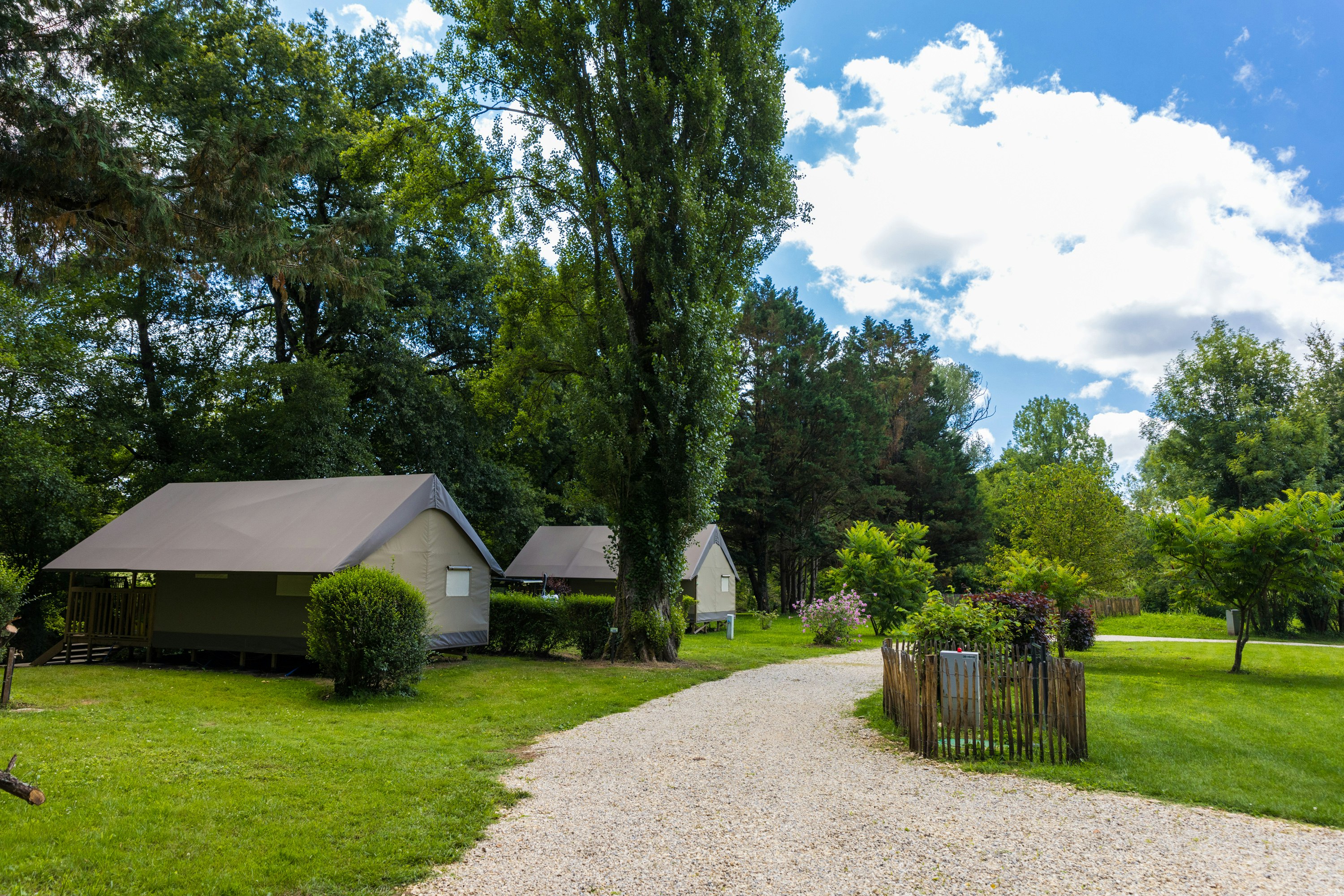 Camping d'Aubéroche - Mobilheime auf dem Campingplatz