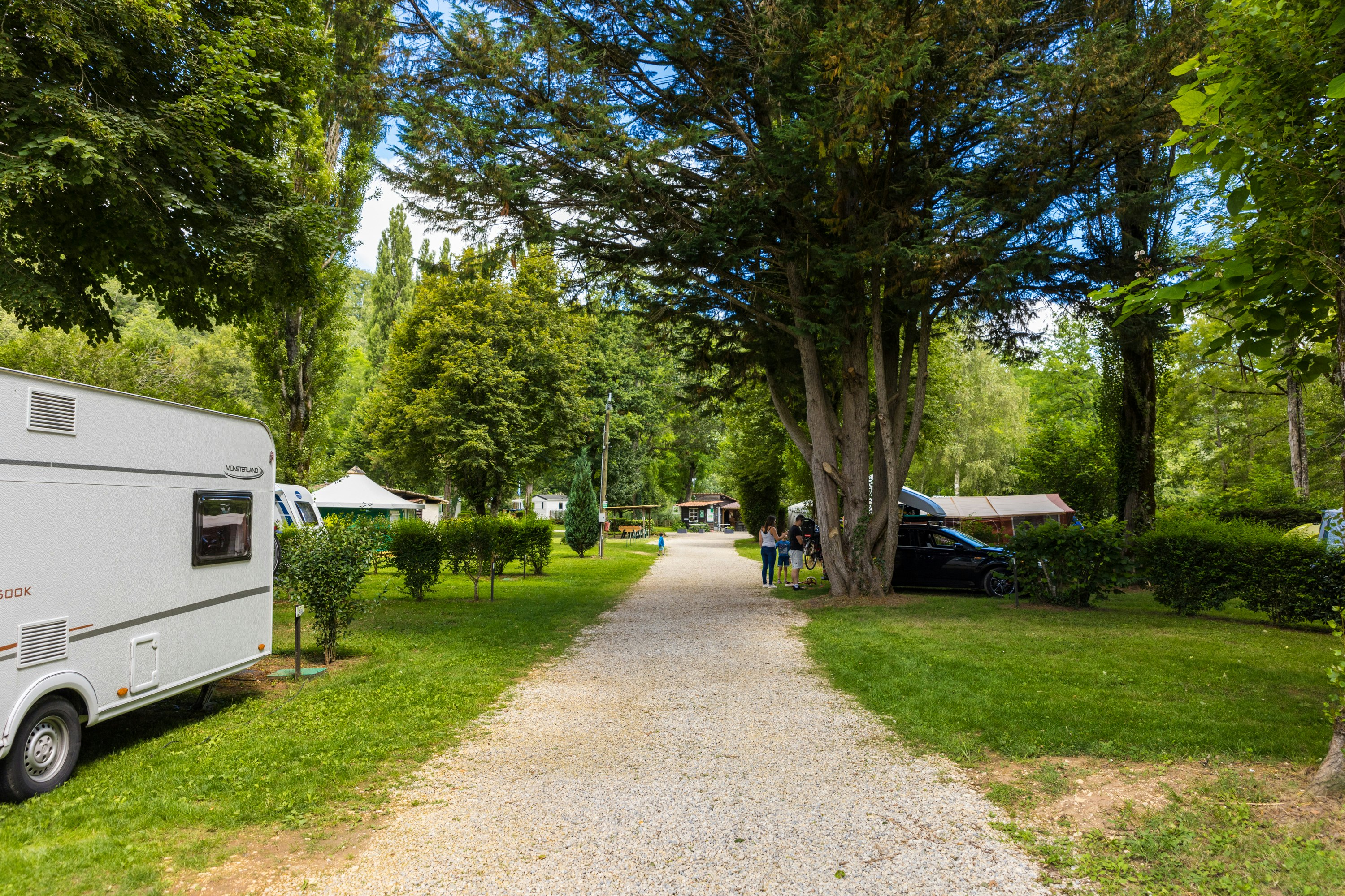 Camping d'Aubéroche - Standplätze auf dem Campingplatz