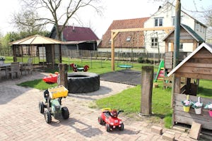 Camping de Betuwe Hoeve - Kinderspielplatz auf dem Campingplatz