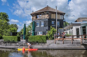 Camping De Boerinn - Restaurant mit Terrasse am Kanal