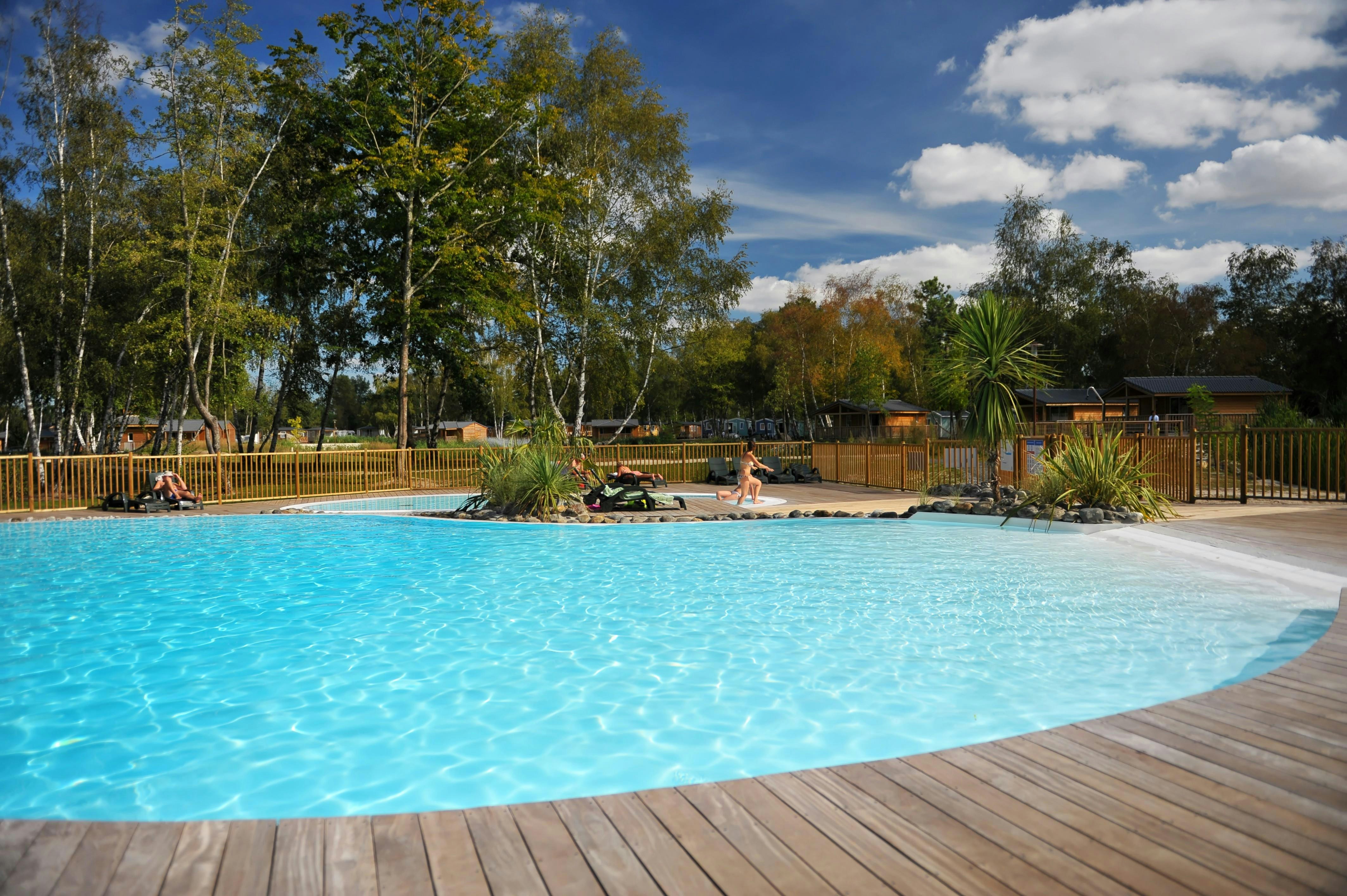 Yelloh! Village Bordeaux Lac  Camping de Bordeaux Lac - Freibad auf dem Campingplatz