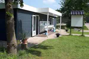 Camping De Bosrand - Das Sanitärgebäude von aussen