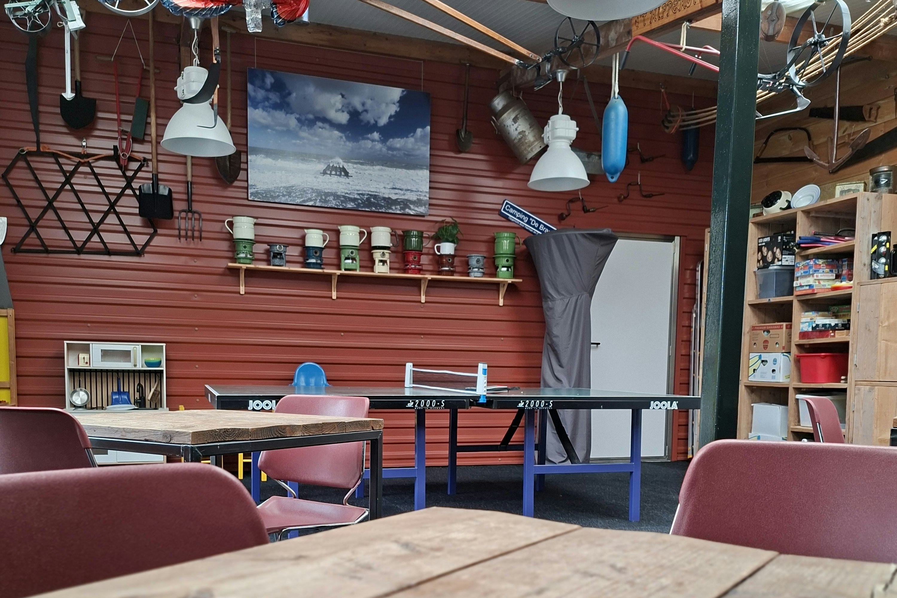 Camping De Brashoeve - Aufenthaltsraum mit Freizeitmöglichkeiten