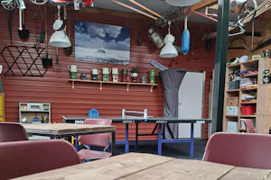 Camping De Brashoeve - Aufenthaltsraum mit Freizeitmöglichkeiten