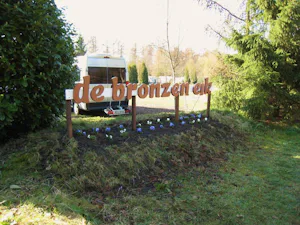 Camping De Bronzen Eik