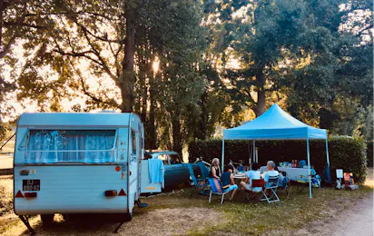 Chill-Lot Camping Insolite