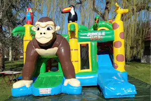 Camping De Charlieu - Hüpfburg für Kinder