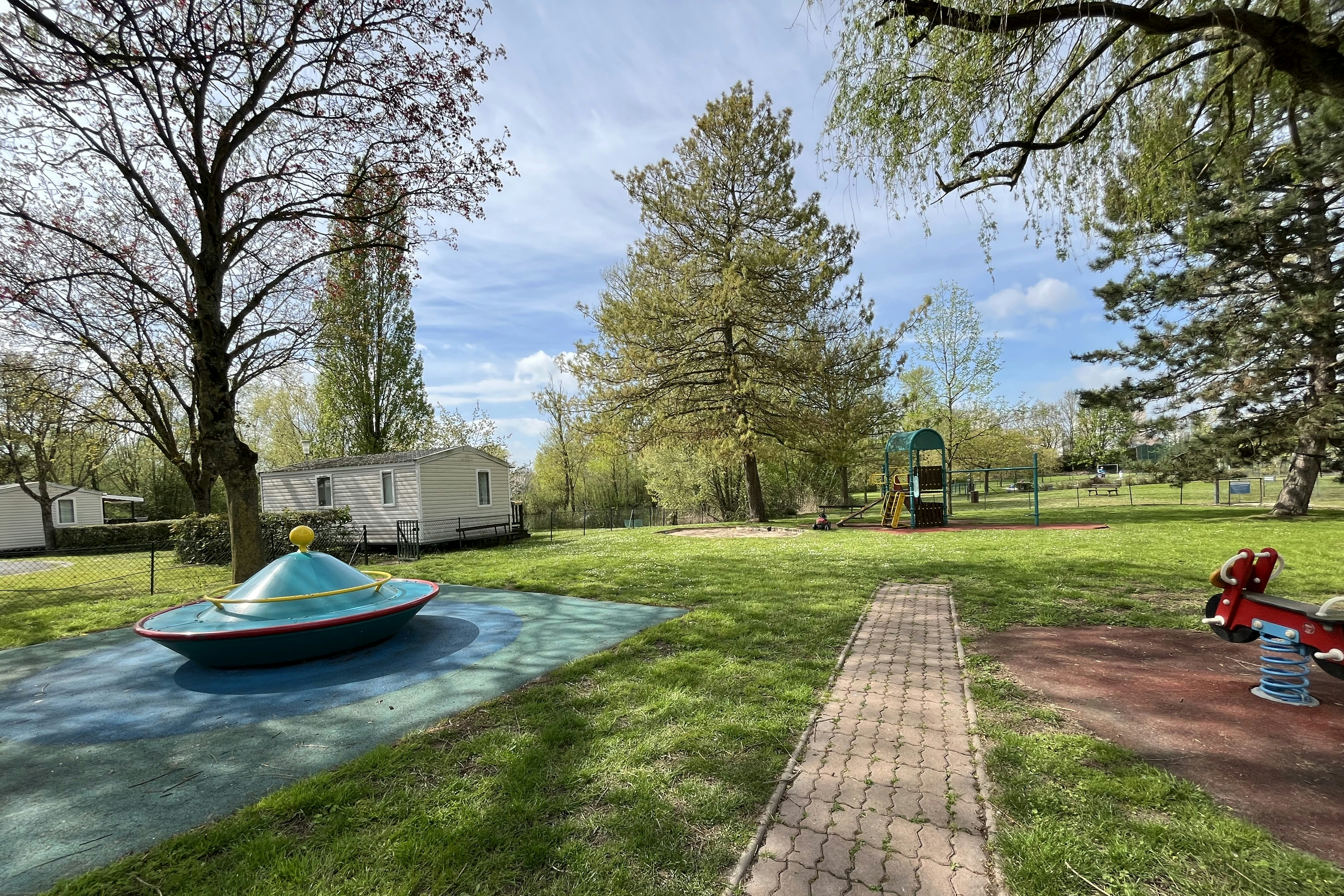 Camping de Châlons-en-Champagne  - Kinderspielplatz auf dem Campingplatz