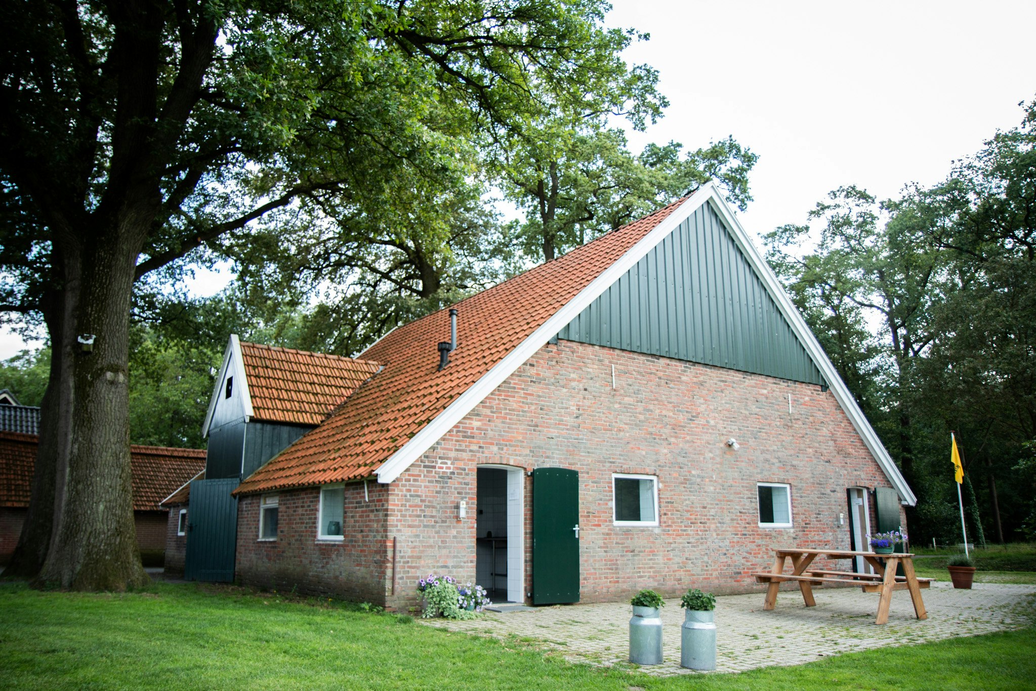 Camping De Dam - Servicegebäude auf dem Campingplatz