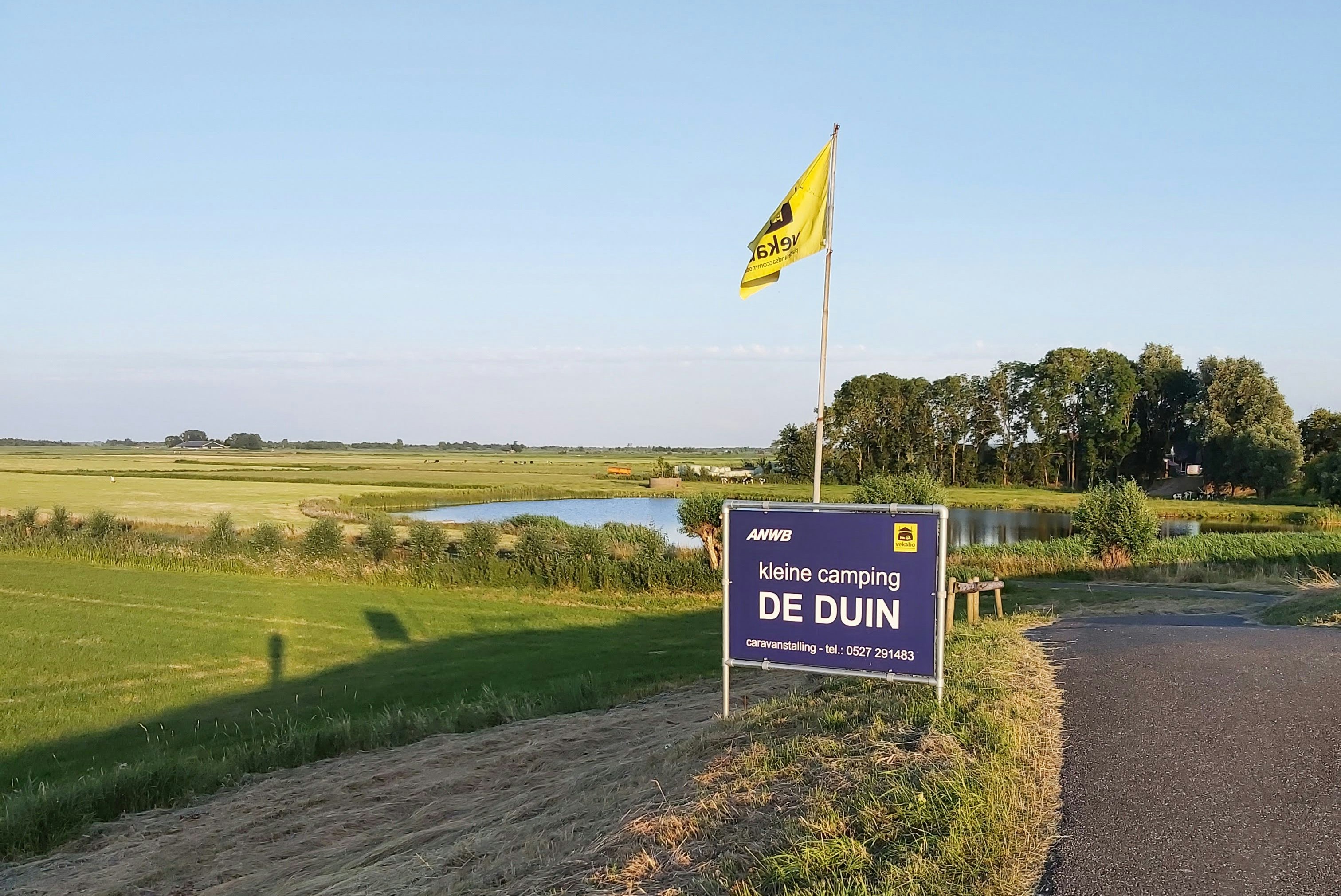 Kleine Camping De Duin - Schild am Eingang des Campingplatzes