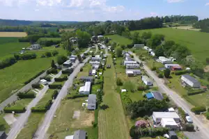 Camping de Durnal / Le Pommier Rustique - Luftaufnahme des Campingplatzes