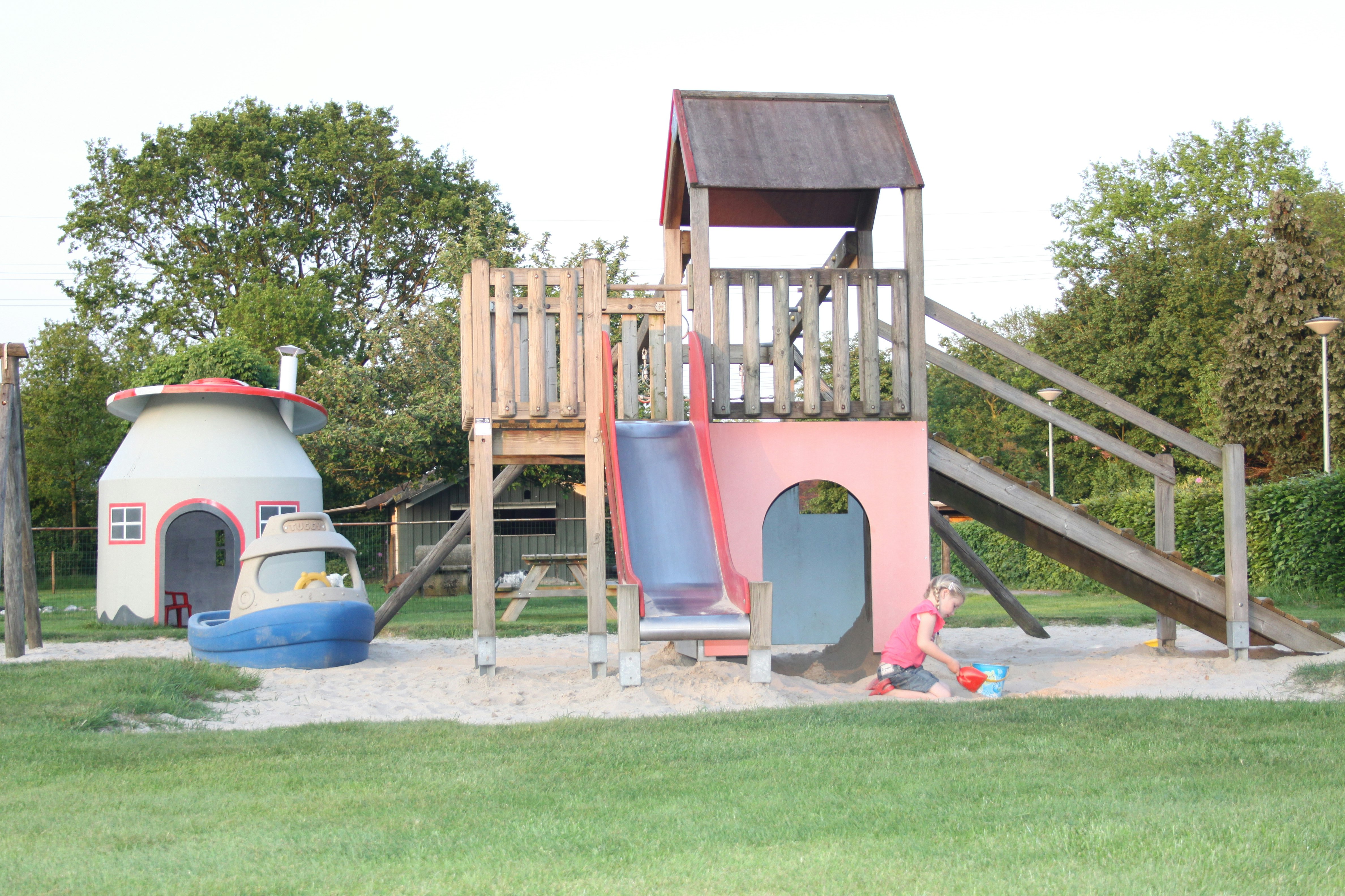 Camping De Eendenkooi  - Kinderspielplatz auf dem Campingplatz