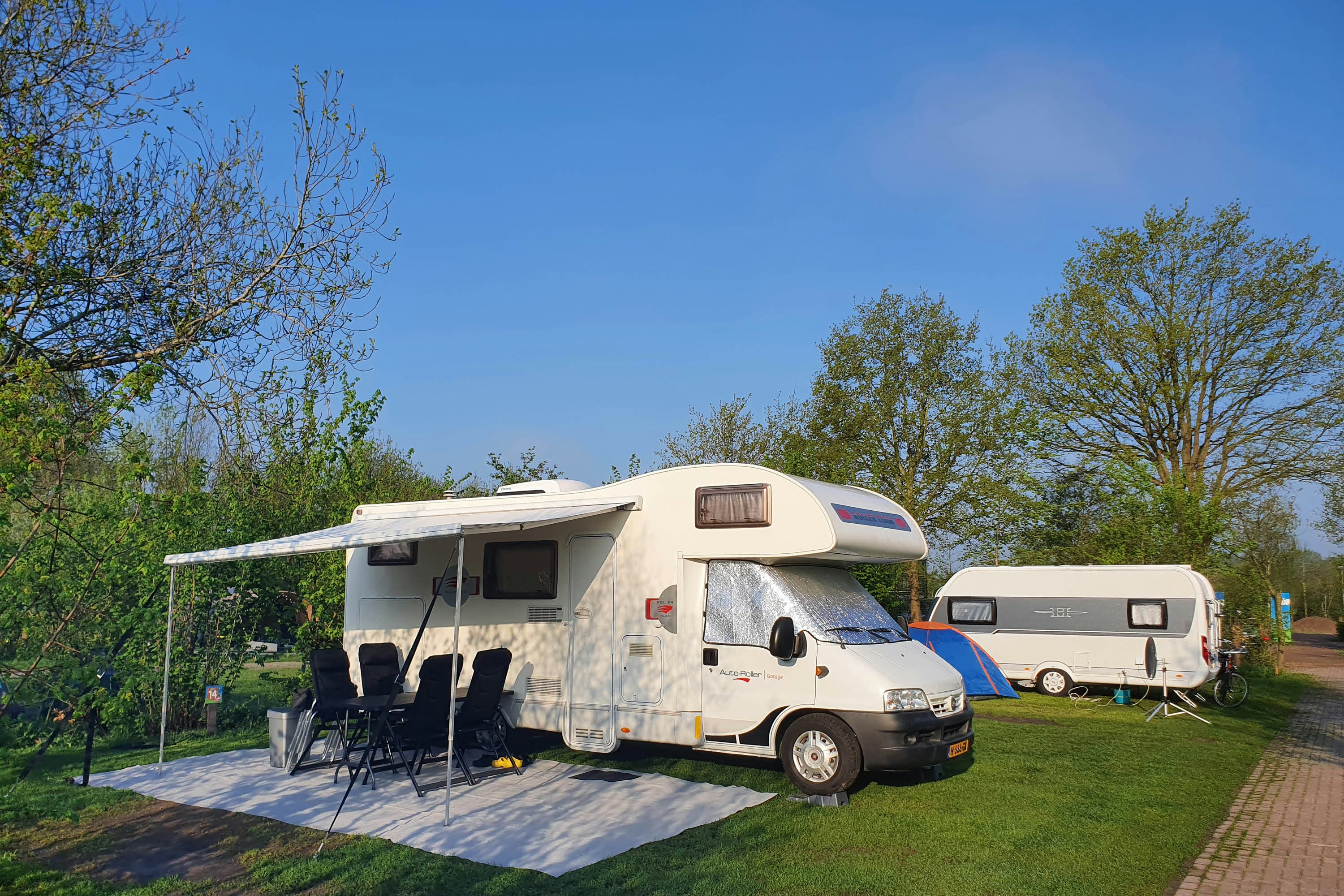 Camping De Flierefluiter - Standplätze auf dem Campingplatz