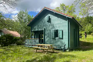 Camping du Lac de Saint-Pardoux - Mobilheim mit Terrasse auf dem Campingplatz
