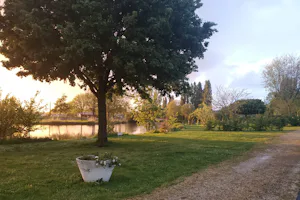 Camping de Graçay - Standplätze auf der Wiese auf dem Campingplatz