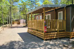 Camping de Graniers - Mietunterkunft mit Terrasse