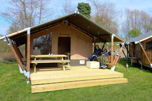 Camping de Gronselenput - Glamping-Zelt auf dem Campingplatz
