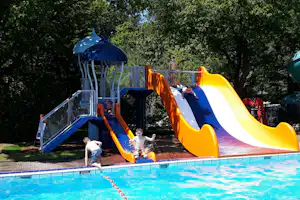 Camping de Haeghehorst - Campingplatz mit Pool und Wasserrutsche
