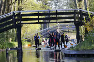 Camping de Hof - Stand-Up-Paddling als Freizeitaktivität