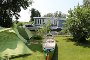 Camping de Hof - Zeltplätze auf dem Campingplatz