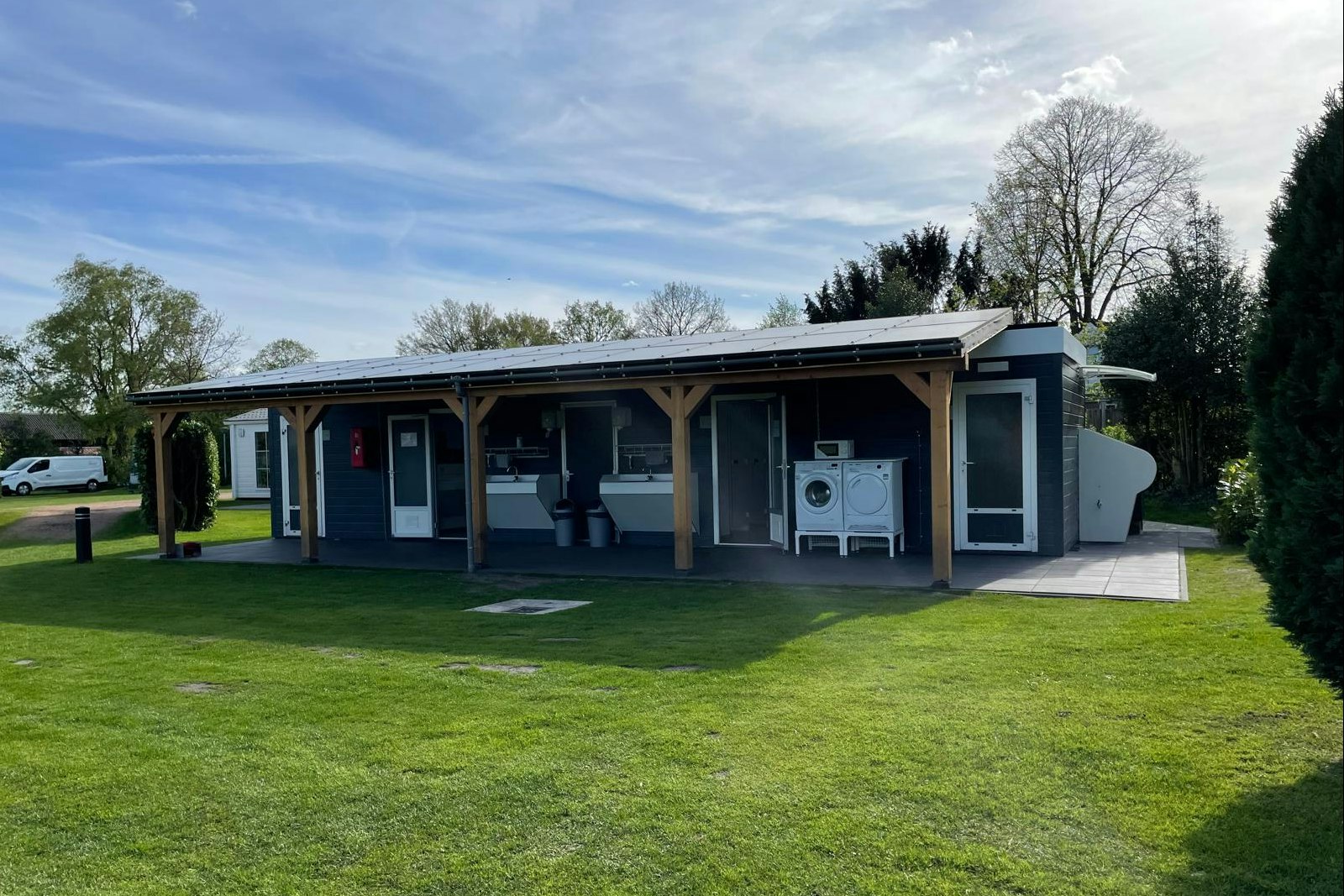 Camping De Kleine Reus - Sanitärblock auf dem Campingplatz