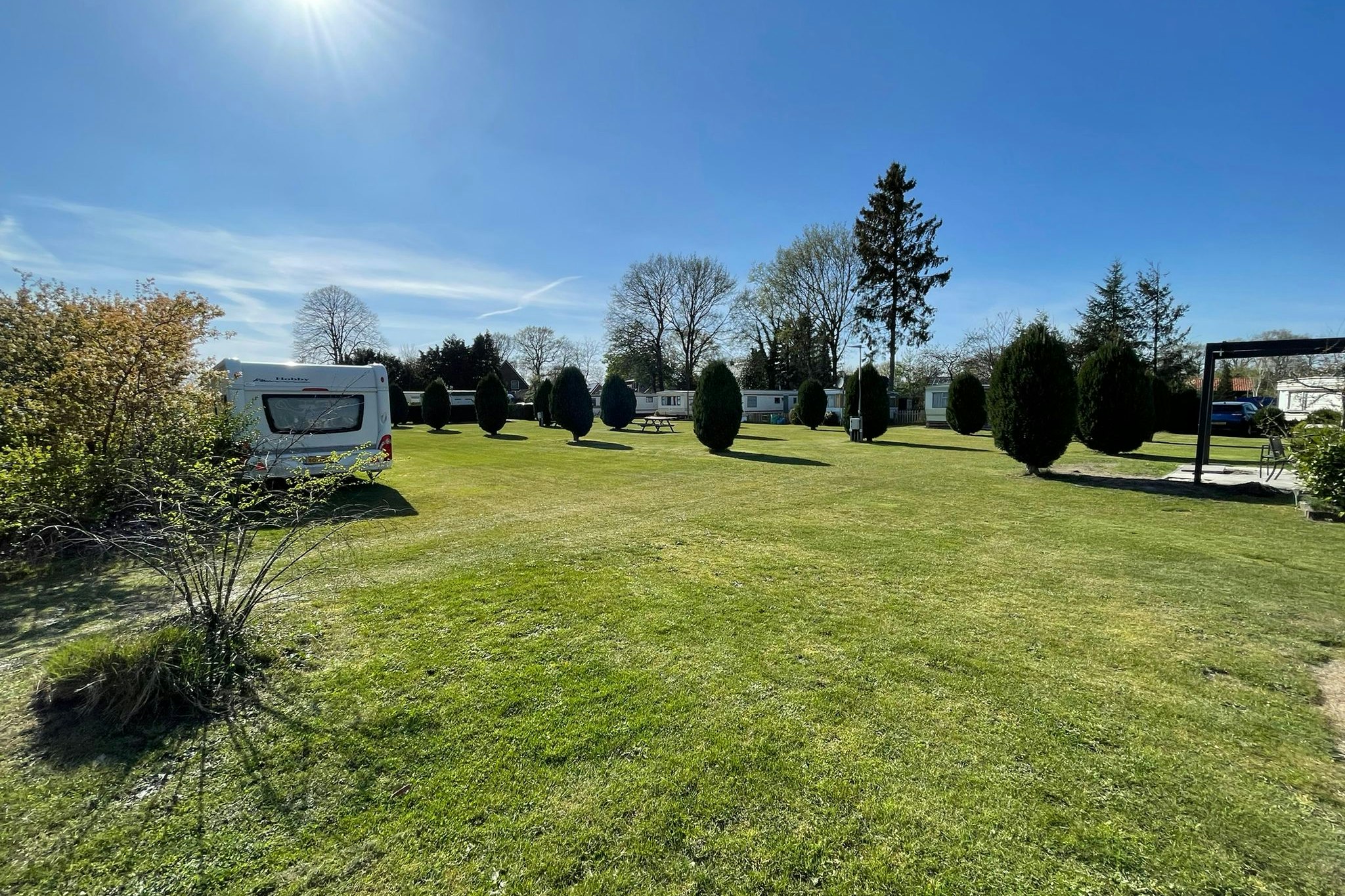 Camping De Kleine Reus - Standplatzwiese auf dem Campingplatz