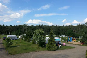 Camping De Kleine Stad - Campingplatz mit Stellplatz und Kinderspielplatz