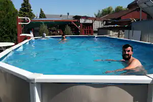 Camping De Kleine Stad - Poolanlage auf dem Campingplatz