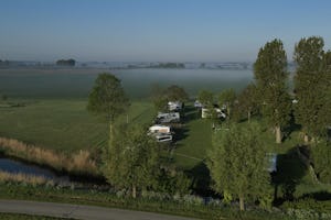 Camping De Knockaerthof - Standplatzwiese auf dem Campingplatz
