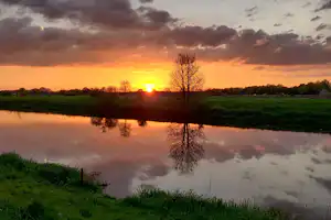 Camping De Koeksebelt - Campingplatz am Fluss