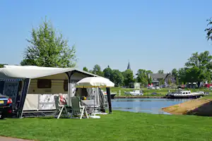 Camping De Koeksebelt - Wohnmobil- und Wohnwagenstellplätze auf dem Campingplatz
