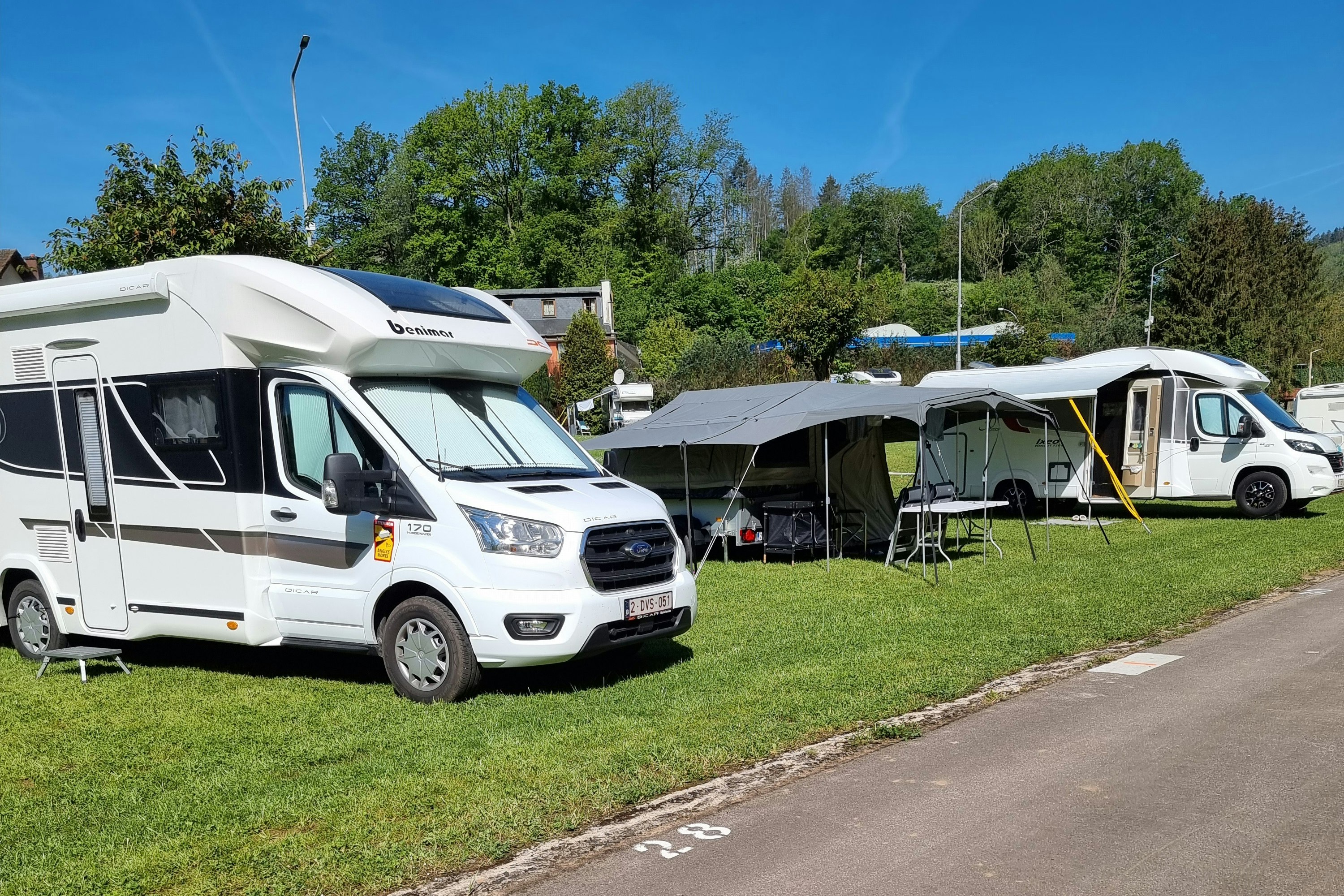Camping de L'Our - Standplätze auf dem Campingplatz
