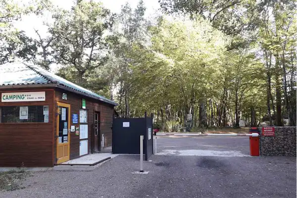 Camping de l' Étang du Merle