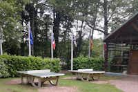Camping de l' Étang du Merle - Tischtennisplatten auf dem Campingplatz