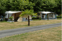 Camping de La Bergerie  -  Wohnmobilstellplatz auf dem Campingplatz im Grünen