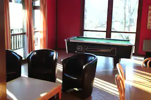 Camping de la Gartempe - Billardtisch in einem Gemeinschaftsraum des Campingplatzes
