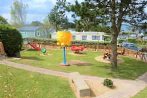 Camping de la Mer d'Iroise - Spielplatz vom Campingplatz im Grünen