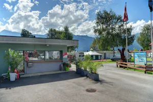 Camping De la Piscine - Eingang zum Campingplatz