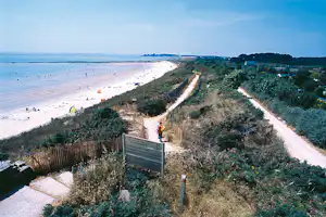 Camping de La Plage - Badestrand La plage de Kervilen beim Campingplatz