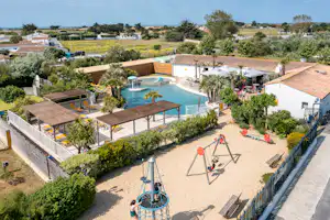 Camping de la Plage - Campingplatz mit pool und kinderspielplatz