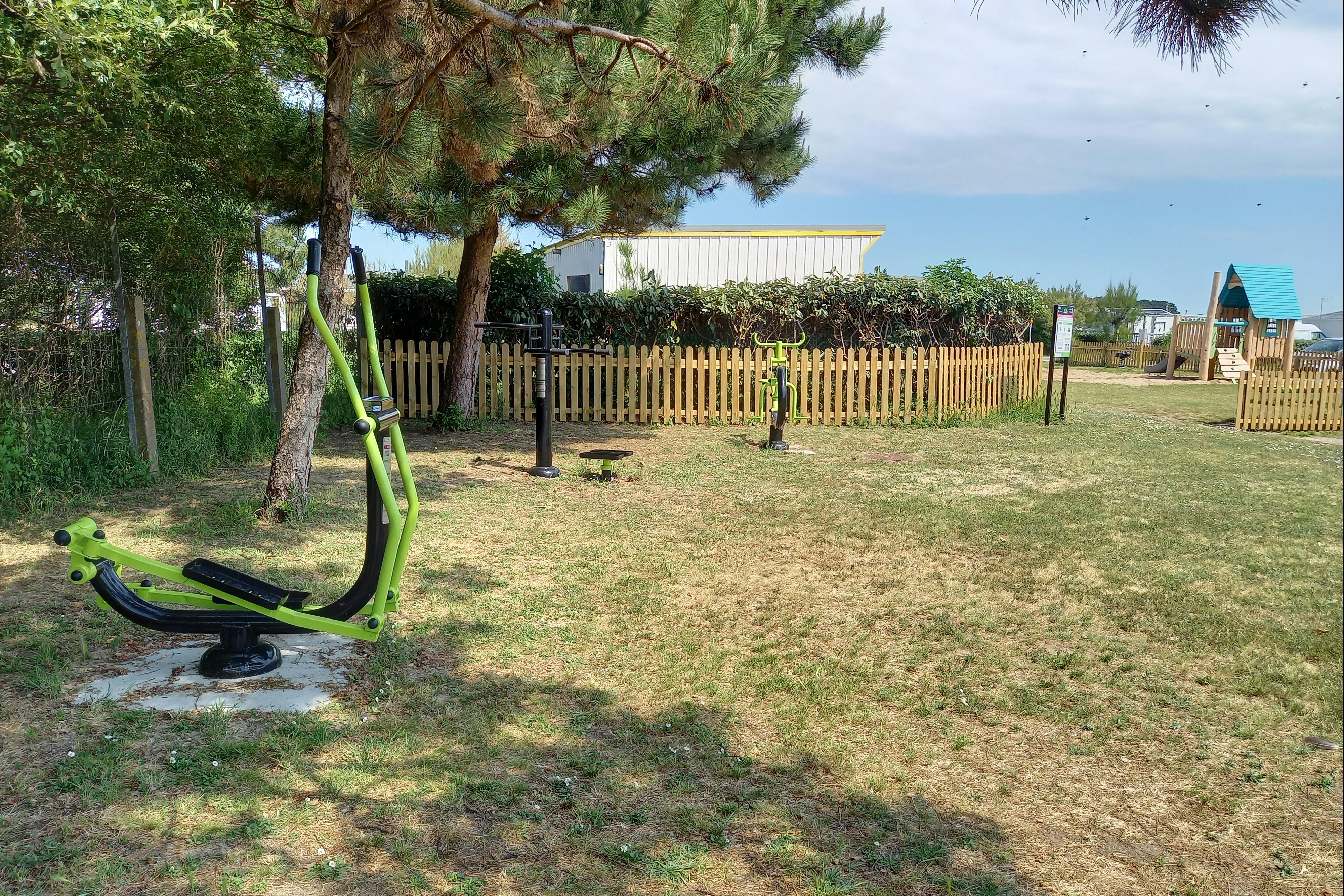 Camping de la Plage Guidel - Outdoor-Fitnessbereich auf dem Campingplatz