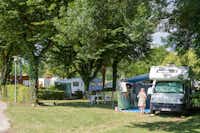 Camping de la Plaine Tonique  -  Wohnwagen- und Zeltstellplatz auf dem Campingplatz