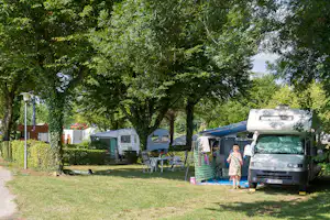 Camping de la Plaine Tonique - Wohnwagen- und Zeltstellplatz auf dem Campingplatz