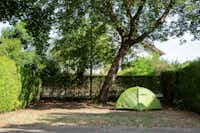 Camping d'Autun  Camping de la Porte d'Arroux - Wohnmobil- und  Wohnwagenstellplätze im Schatten der Bäume
