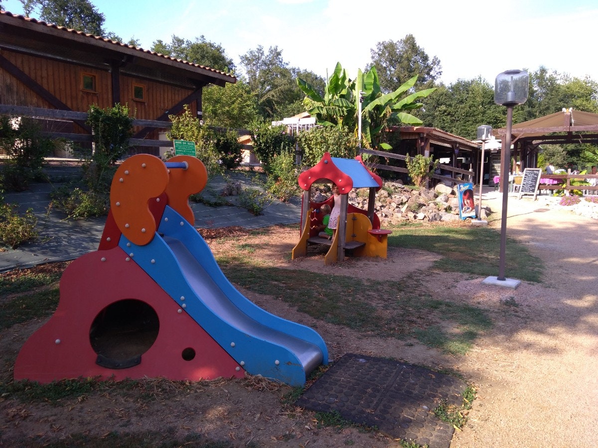 Camping de la Rivière (Exideuil-sur-Vienne)