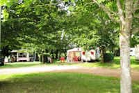 Camping de la Route Bleue  -  Wohnwagen- und Zeltstellplatz vom Campingplatz im Grünen