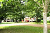 Camping de la Route Bleue  -  Wohnwagen- und Zeltstellplatz vom Campingplatz im Grünen