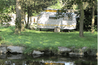 Camping de la Seuge - Wohnmobil- und  Wohnwagenstellplätze am Ufer des Flusses