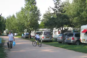 Camping de la Seuge - Wohnmobil- und Wohnwagenstellplätze auf dem Campingplatz